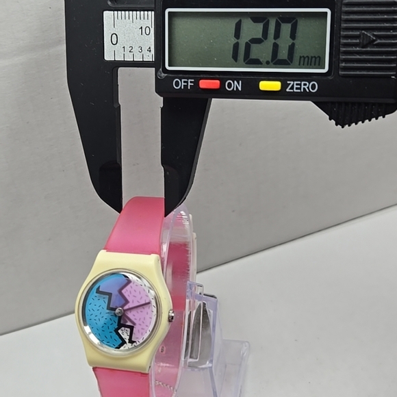 Womens Girls Pink Advance Retro Rotating Second Hand Watch New Battery - Picture 5 of 11